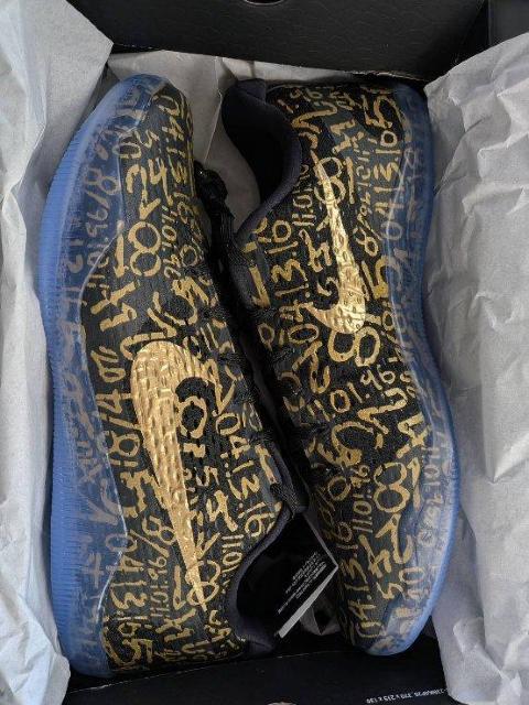 �i�C�L NIKE �R�[�r�[ KOBE �o�X�P�b�g�V���[�Y �u���b�N �S�[���h 34cm �V�i���g�p �� �j���t�@�b�V������ 