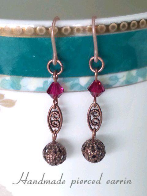 ブロンズ楕円&まん丸透かしメタリックレッド樹脂フック☆ < 女性アクセサリー/時計  ブロンズ楕円&まん丸透かしメタリックレッド樹脂フック☆ < 女性アクセサリー/時計の