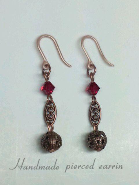 ブロンズ楕円&まん丸透かしメタリックレッド樹脂フック☆ < 女性アクセサリー/時計  ブロンズ楕円&まん丸透かしメタリックレッド樹脂フック☆ < 女性アクセサリー/時計の