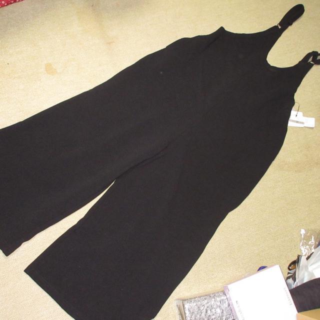 未使用タグ付☆オールインワン*ワイドパンツ*ガウチョパンツ(ブラック) < 女性ファッション 未使用タグ付☆オールインワン*ワイドパンツ*ガウチョパンツ(ブラック) < 女性ファッションの