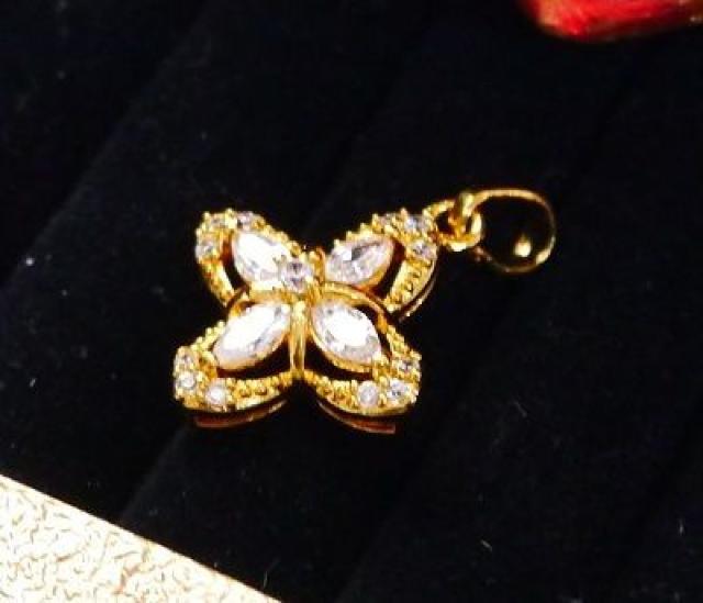 新品 ゴスロリ姫系アンティーク調ストーンペンダントトップ < 女性アクセサリー/時計  新品 ゴスロリ姫系アンティーク調ストーンペンダントトップ < 女性アクセサリー/時計の