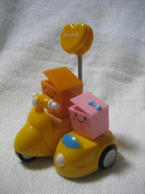 カウネット オリジナルミニカー メモスタンド サイドカー付きバイク(イエロー) 景品 kaunet < インテリア/ライフ  カウネット オリジナルミニカー メモスタンド サイドカー付きバイク(イエロー) 景品 kaunet < インテリア/ライフの