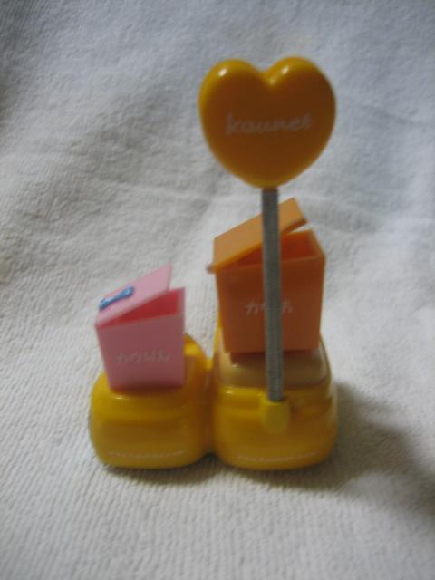 カウネット オリジナルミニカー メモスタンド サイドカー付きバイク(イエロー) 景品 kaunet < インテリア/ライフ  カウネット オリジナルミニカー メモスタンド サイドカー付きバイク(イエロー) 景品 kaunet < インテリア/ライフの