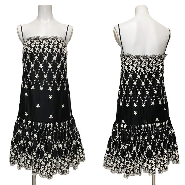 新品レッドヴァレンティノRED VALENTINO刺繍ワンピース 黒 < ブランド 新品レッドヴァレンティノRED VALENTINO刺繍ワンピース 黒 < ブランドの