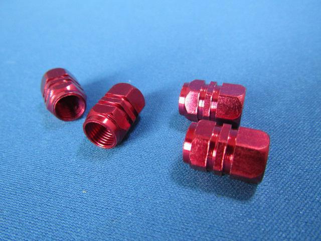 ● スポーティー&軽量 アルミ製AIRVALVE CAPアルマイトレッド仕様 < 自動車/バイク ● スポーティー&軽量 アルミ製AIRVALVE CAPアルマイトレッド仕様 < 自動車/バイク