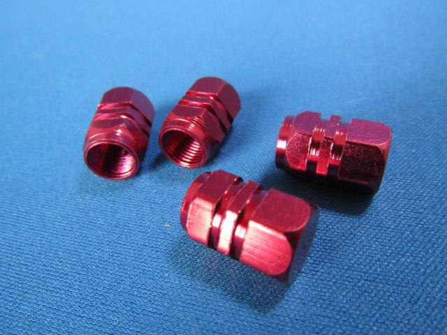 ● スポーティー&軽量 アルミ製AIRVALVE CAPアルマイトレッド仕様 < 自動車/バイク ● スポーティー&軽量 アルミ製AIRVALVE CAPアルマイトレッド仕様 < 自動車/バイク