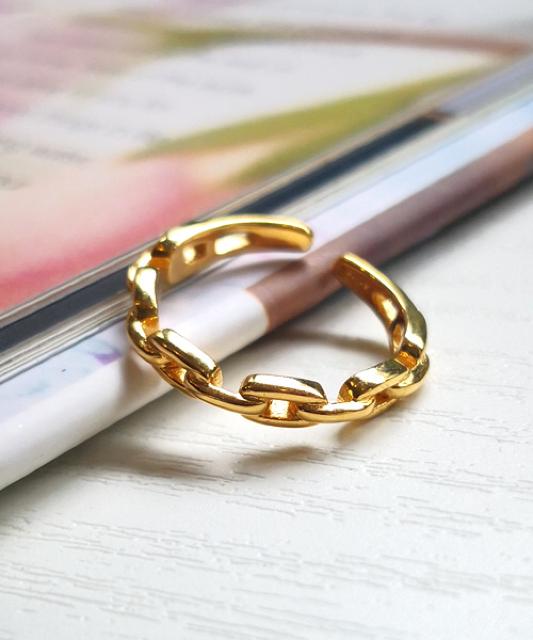 シルバー925刻印●ゴールドチェーンリング【新品】ゴールド < 女性アクセサリー/時計 シルバー925刻印●ゴールドチェーンリング【新品】ゴールド < 女性アクセサリー/時計の