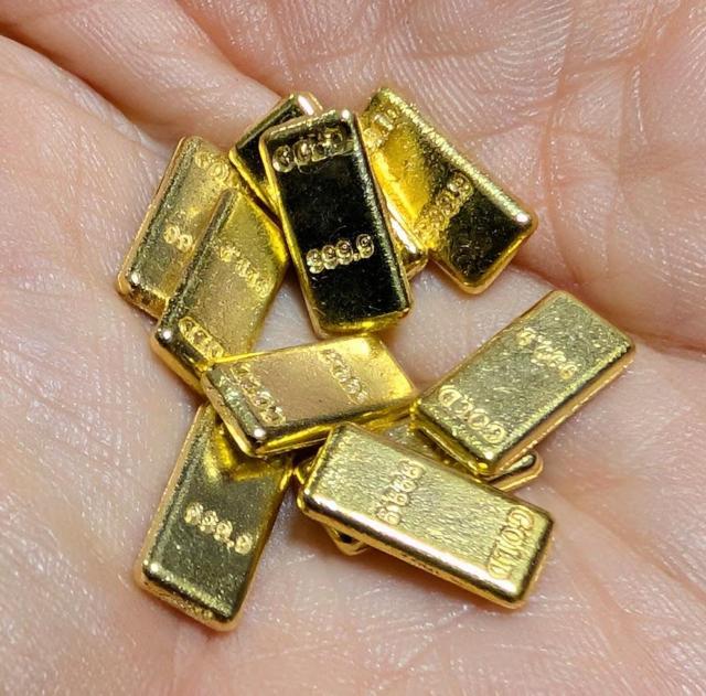 ミニチュア★金塊★ゴールドバー★10個セット★リーメント★金属製★ドールハウス★ < おもちゃ  ミニチュア★金塊★ゴールドバー★10個セット★リーメント★金属製★ドールハウス★  < おもちゃの