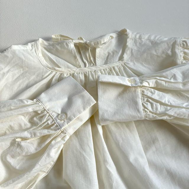 ◆美品◆エイミーイストワール◆フリル長袖ブラウス◆チュニック◆アイボリー白◆F < 女性ファッション ◆美品◆エイミーイストワール◆フリル長袖ブラウス◆チュニック◆アイボリー白◆F < 女性ファッションの
