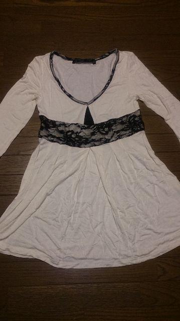 LIP SERVICE☆ウエストレース☆袖フレアトップス☆オフホワイト☆美品 < ブランド LIP SERVICE☆ウエストレース☆袖フレアトップス☆オフホワイト☆美品 < ブランドの
