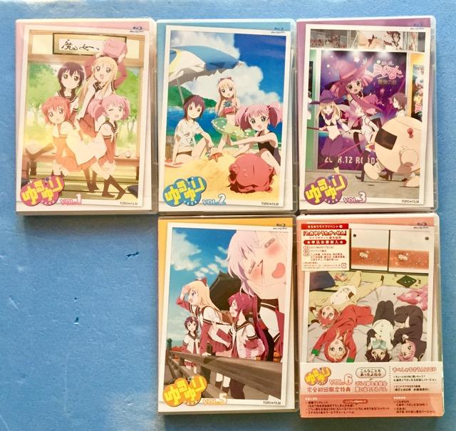 百合 アニメ ゆるゆりブルーレイ Blu-ray 5個 セット 1巻 2巻 3巻 5巻 6巻 BOX 付 ピンズ 6個 なもり < CD/DVD/ビデオ  百合 アニメ ゆるゆりブルーレイ Blu-ray 5個 セット 1巻 2巻 3巻 5巻 6巻 BOX 付 ピンズ 6個 なもり < CD/DVD/ビデオの