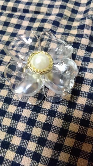 クリア☆花型のバレッタ☆ < 女性ファッション  クリア☆花型のバレッタ☆ < 女性ファッションの