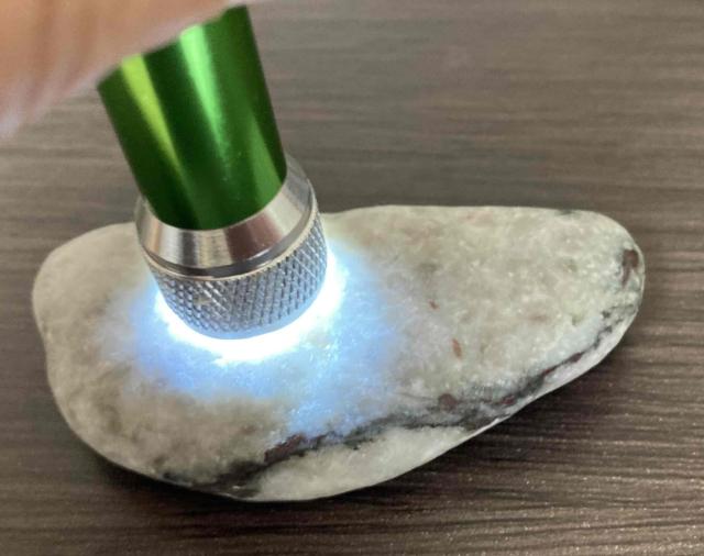 5,500円スタート!「お守り」や「ワイヤー作家」や「ジュエリー作家」の素材に阿波翡翠(ジェイド)原石 < 女性ファッション  5,500円スタート!「お守り」や「ワイヤー作家」や「ジュエリー作家」の素材に阿波翡翠(ジェイド)原石 < 女性ファッションの