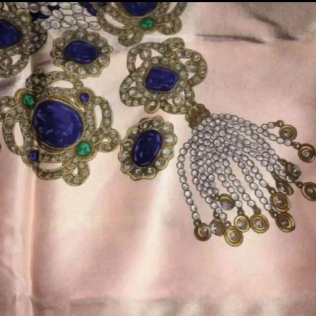 CHANEL シャネル シルクスカーフ 桜ピンク ジュエリー柄 シルク < ブランド CHANEL シャネル シルクスカーフ 桜ピンク ジュエリー柄 シルク < ブランドの