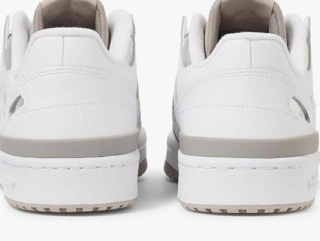 アディダス スニーカー レディース フォーラム ロー フットウェア ホワイト/ベージュ/プティグレー JP7786 ※24.5p < ブランド アディダス スニーカー レディース フォーラム ロー フットウェア ホワイト/ベージュ/プティグレー JP7786 ※24.5p < ブランドの