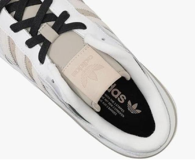 アディダス スニーカー レディース フォーラム ロー フットウェア ホワイト/ベージュ/プティグレー JP7786 ※24.5p < ブランド アディダス スニーカー レディース フォーラム ロー フットウェア ホワイト/ベージュ/プティグレー JP7786 ※24.5p < ブランドの