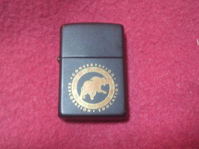 ☆お洒落☆【Zippo ハンティングワールド黒金】本物中古美品 < 男性ファッション  ☆お洒落☆【Zippo ハンティングワールド黒金】本物中古美品  < 男性ファッションの