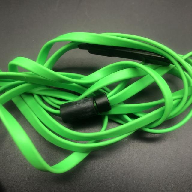 即決 RAZER イヤホン イヤフォン < 家電/AV 即決 RAZER イヤホン イヤフォン < 家電/AVの