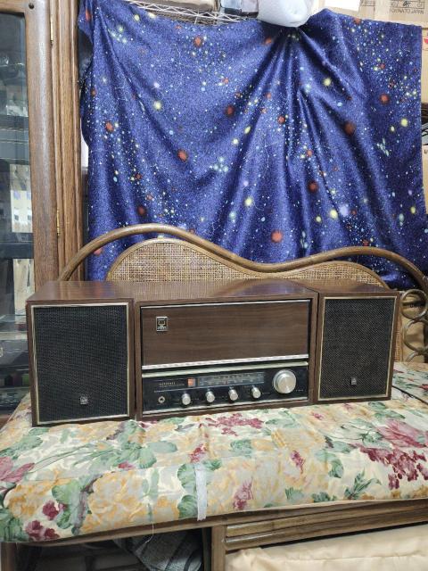 コレクター必見OH済完動品!卓上型管球式ラジオ&ステレオ!ナショナルSF-540 < 家電/AV  コレクター必見OH済完動品!卓上型管球式ラジオ&ステレオ!ナショナルSF-540  < 家電/AVの