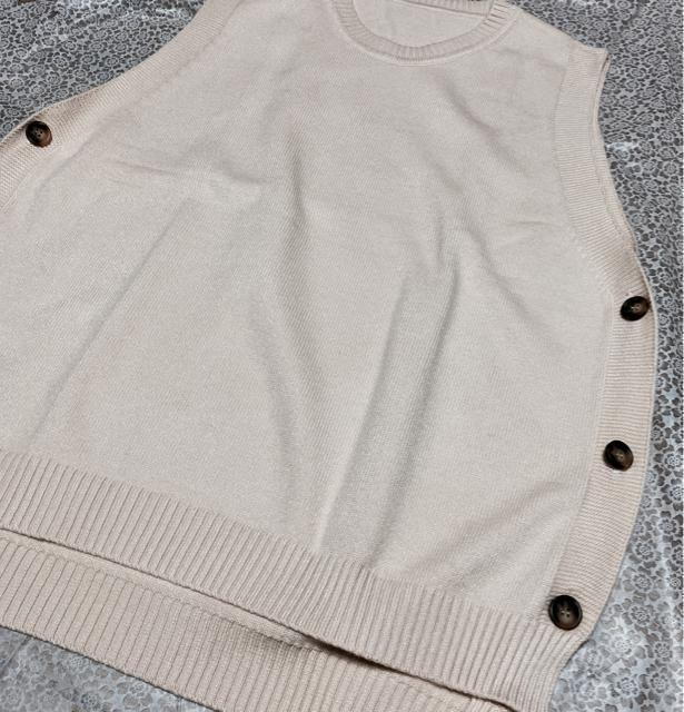 ニットベスト セーター サイドボタン付き ベージュ 大きいサイズ < 女性ファッション  ニットベスト セーター サイドボタン付き ベージュ 大きいサイズ < 女性ファッションの
