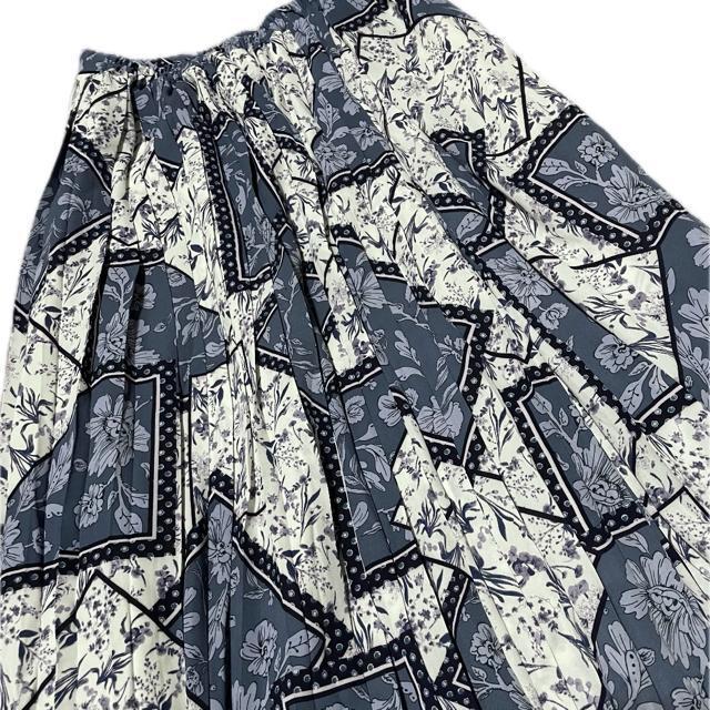Alluge 【新品 タグ付き】花柄 プリント 変形 ロング スカート < 女性ファッション  Alluge 【新品 タグ付き】花柄 プリント 変形 ロング スカート < 女性ファッションの