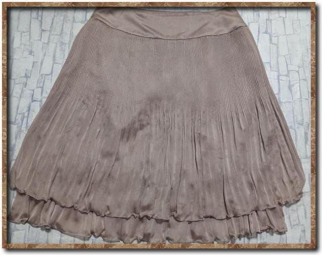 ローラアシュレイ シフォンプリーツスカート 薄茶 < ブランド ローラアシュレイ シフォンプリーツスカート 薄茶 < ブランドの