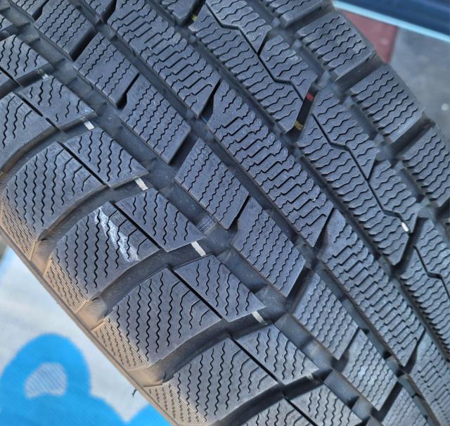 TOYOTA 30 �A���t�@�[�h �����z�C�[��17�C���` 6.5J+33 PCD114.3�X�^�b�h���X�^�C���t��4�{�Z�c�gTOYO �� ������/�o�C�N