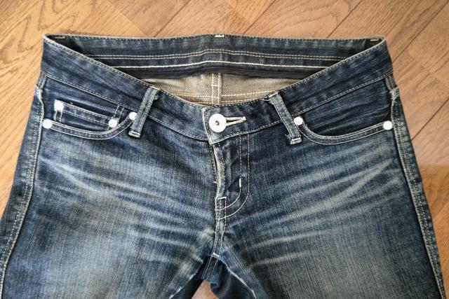 QUC` MOUSSY W[Y  uh 