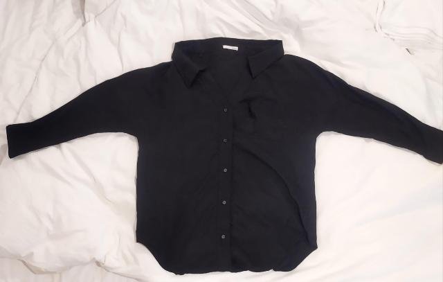 philter 黒 サテン ビック 抜き衿シャツ ボーイフレンドシャツ < 女性ファッション  philter 黒 サテン ビック 抜き衿シャツ ボーイフレンドシャツ < 女性ファッションの