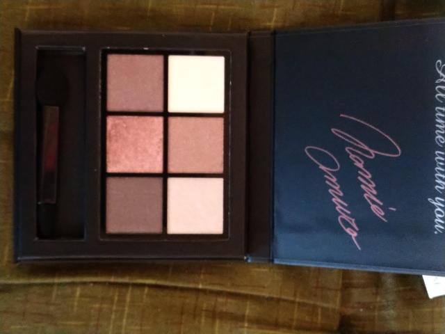 �����ޔ��b�A�C�J���[�����g�p�i �� �^�����g�O�b�Y�� 