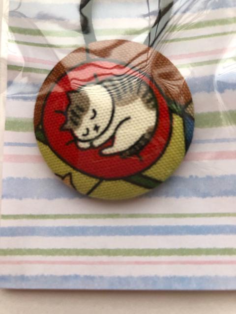ハンドメイド ヘアゴム くるみボタン かわいいねこちゃん♪ < 女性ファッション  ハンドメイド ヘアゴム くるみボタン かわいいねこちゃん♪ < 女性ファッションの