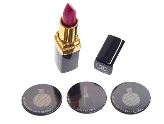 シャネル ノベルティ 缶バッジ 3個セット ブローチ COCO GAME CENTER チャンス 口紅 CHANEL【正規品】 < ブランド シャネル ノベルティ 缶バッジ 3個セット ブローチ COCO GAME CENTER チャンス 口紅 CHANEL【正規品】 < ブランドの