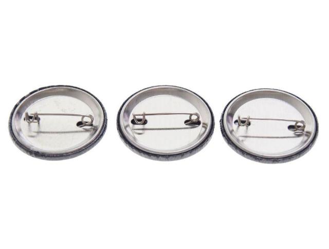 シャネル ノベルティ 缶バッジ 3個セット ブローチ COCO GAME CENTER チャンス 口紅 CHANEL【正規品】 < ブランド シャネル ノベルティ 缶バッジ 3個セット ブローチ COCO GAME CENTER チャンス 口紅 CHANEL【正規品】 < ブランドの