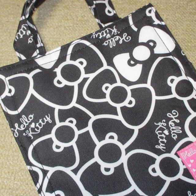 未使用☆ハローキティ*保冷バッグ*エコバッグ*お弁当バッグ(ブラック系) < おもちゃ 未使用☆ハローキティ*保冷バッグ*エコバッグ*お弁当バッグ(ブラック系) < おもちゃの