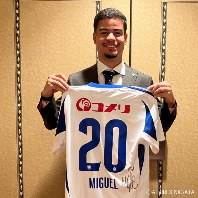 #20 ミゲル シルヴェイラ選手 実着用・直筆サイン入り2ndユニフォーム < レジャー/スポーツ #20 ミゲル シルヴェイラ選手 実着用・直筆サイン入り2ndユニフォーム < レジャー/スポーツの