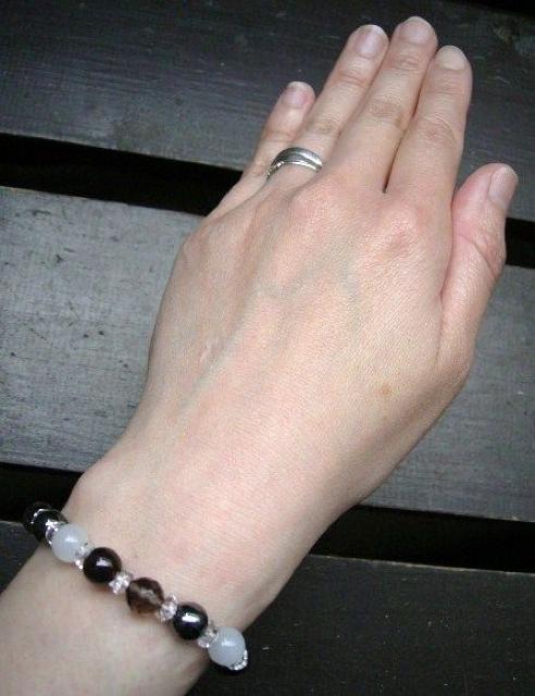 スモーキークォーツxムーンストーンxガーネットxヘマタイト < 女性アクセサリー/時計 スモーキークォーツxムーンストーンxガーネットxヘマタイト < 女性アクセサリー/時計の