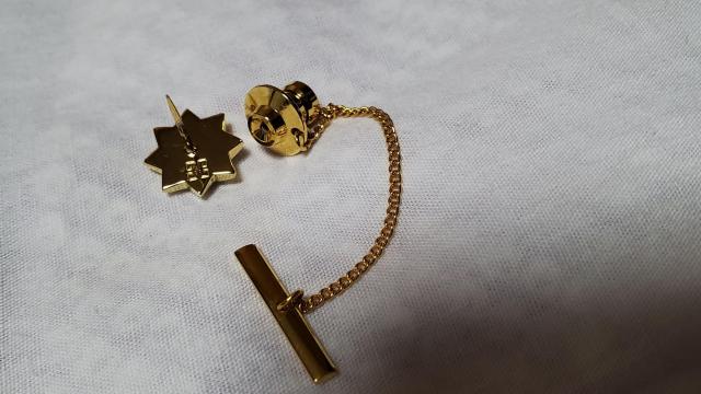 正規未 ジバンシィ クラシックラグジュアリー カボションストーン黒フラワー タイタニック タイピン スター ブローチ ピンバッジ < ブランド  正規未 ジバンシィ クラシックラグジュアリー カボションストーン黒フラワー タイタニック タイピン スター ブローチ ピンバッジ < ブランドの