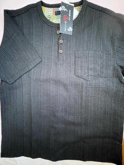 LLサイズ!高貴紳士的!和のくつろぎ!サラッとしじら織り!ヘンリーネック!半袖シャツ!濃灰系色合いの黒系色合い! < 男性ファッション  LLサイズ!高貴紳士的!和のくつろぎ!サラッとしじら織り!ヘンリーネック!半袖シャツ!濃灰系色合いの黒系色合い! < 男性ファッションの