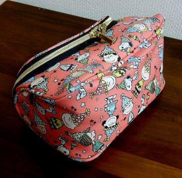 ◆スヌーピー ハンドバッグ 化粧ポーチ 未使用品 < 女性ファッション  ◆スヌーピー ハンドバッグ 化粧ポーチ 未使用品 < 女性ファッションの