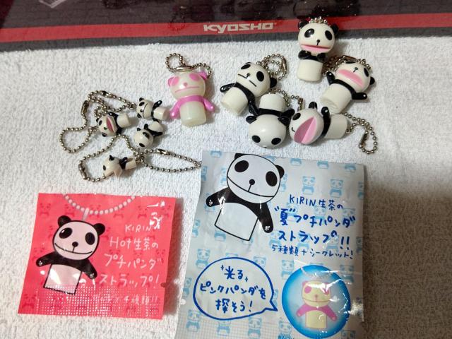 キリン生茶 プチパンダ ストラップ '03/11 ホット 全4種 '04/6 夏 全6種 内1シークレット 未使用 < ホビー キリン生茶 プチパンダ ストラップ '03/11 ホット 全4種 '04/6 夏 全6種 内1シークレット 未使用 < ホビーの