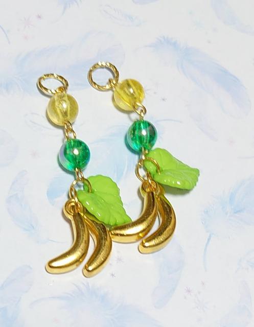 ハンドメイド♪使い方色々!ツインアクセサリーチャーム【パーツなし】ゆらゆらゴールデンバナナ☆夏アクセに☆ < 女性ファッション  ハンドメイド♪使い方色々!ツインアクセサリーチャーム【パーツなし】ゆらゆらゴールデンバナナ☆夏アクセに☆  < 女性ファッションの