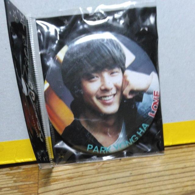 ☆パク・ヨンハ☆写真入り缶パッチ。□型マグネット < タレントグッズ  ☆パク・ヨンハ☆写真入り缶パッチ。□型マグネット  < タレントグッズの