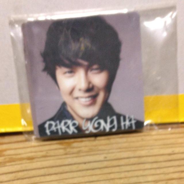 ☆パク・ヨンハ☆写真入り缶パッチ。□型マグネット < タレントグッズ  ☆パク・ヨンハ☆写真入り缶パッチ。□型マグネット < タレントグッズの