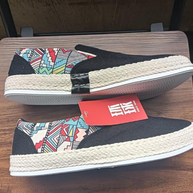 新品 26cm メンズ スリッポン ブラック シューズ 靴 男女兼用 カジュアル < 男性ファッション  新品 26cm メンズ スリッポン ブラック シューズ 靴 男女兼用 カジュアル < 男性ファッションの