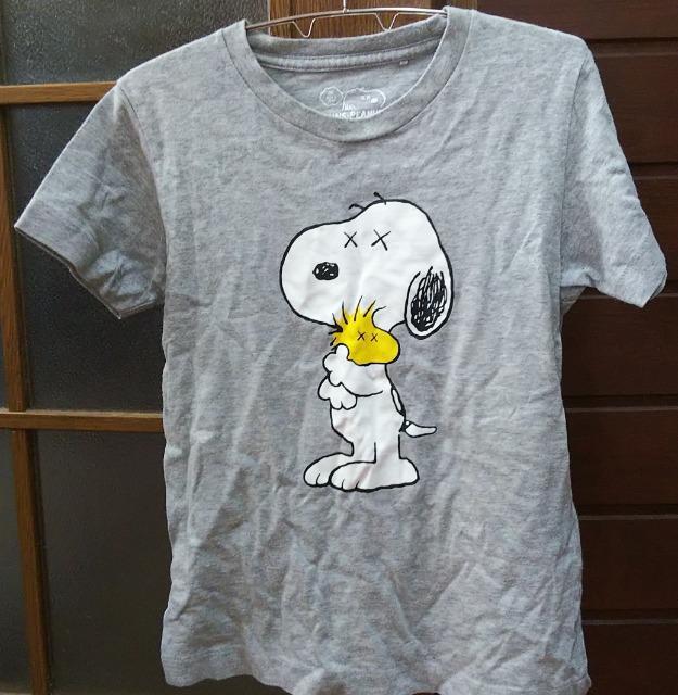 ユニクロカウズKAWS×peanutsスヌーピーSNOOPYコラボTシャツUTグレー灰色サイズ130 < ブランド ユニクロカウズKAWS×peanutsスヌーピーSNOOPYコラボTシャツUTグレー灰色サイズ130 < ブランドの
