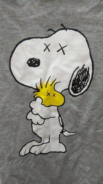 ユニクロカウズKAWS×peanutsスヌーピーSNOOPYコラボTシャツUTグレー灰色サイズ130 < ブランド ユニクロカウズKAWS×peanutsスヌーピーSNOOPYコラボTシャツUTグレー灰色サイズ130 < ブランドの