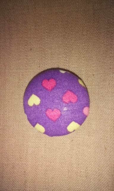 くるみボタン バッジ パープル ハート柄  可愛い < 女性ファッション  くるみボタン バッジ パープル ハート柄  可愛い  < 女性ファッションの