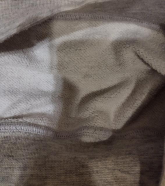 FILA スウェットトレーナー 刺繍ロゴ 裏起毛 暖かい 肩落ちゆったりサイズ L LL シミ 汚れ ヨレ有り < ブランド  FILA スウェットトレーナー 刺繍ロゴ 裏起毛 暖かい 肩落ちゆったりサイズ L LL シミ 汚れ ヨレ有り < ブランドの