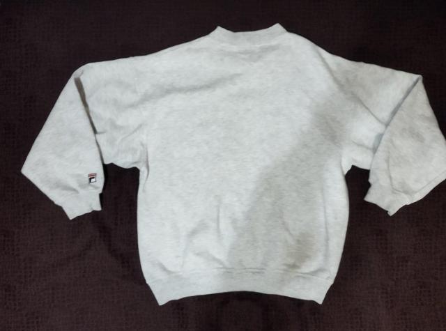 FILA スウェットトレーナー 刺繍ロゴ 裏起毛 暖かい 肩落ちゆったりサイズ L LL シミ 汚れ ヨレ有り < ブランド  FILA スウェットトレーナー 刺繍ロゴ 裏起毛 暖かい 肩落ちゆったりサイズ L LL シミ 汚れ ヨレ有り < ブランドの