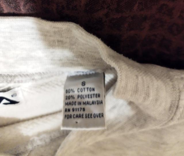 FILA スウェットトレーナー 刺繍ロゴ 裏起毛 暖かい 肩落ちゆったりサイズ L LL シミ 汚れ ヨレ有り < ブランド  FILA スウェットトレーナー 刺繍ロゴ 裏起毛 暖かい 肩落ちゆったりサイズ L LL シミ 汚れ ヨレ有り < ブランドの